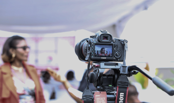 스크린 위의 스타일: 영화 속 패션이 드러내는 캐릭터의 심층