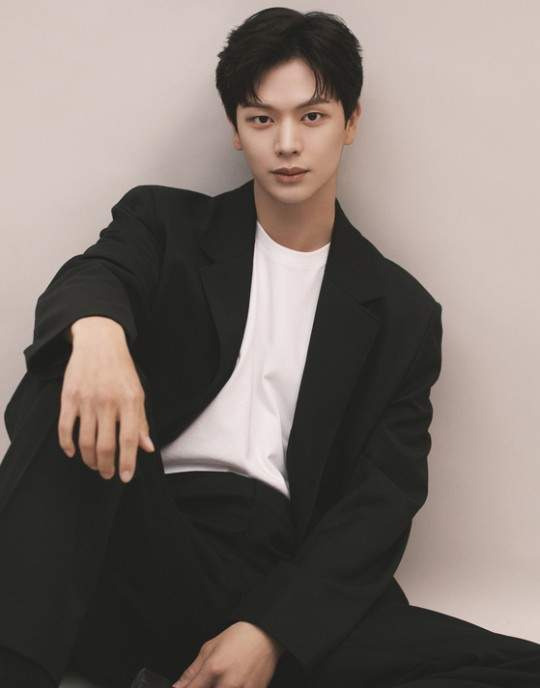 육성재 비투비 초반 활동과 개인 예능 드라마 활약