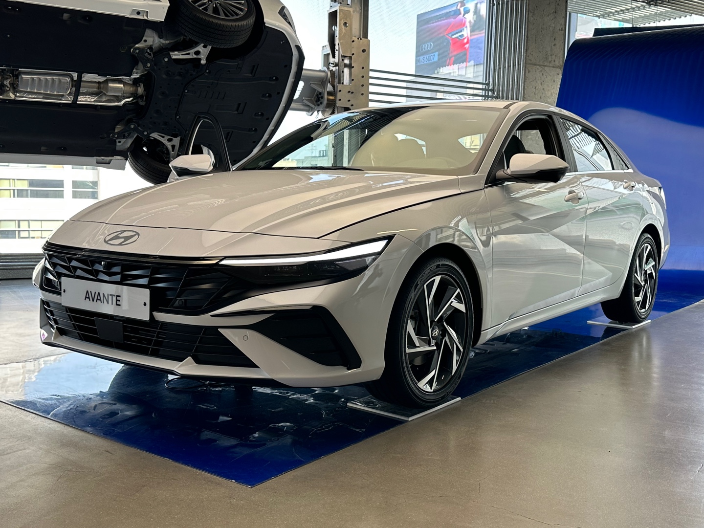 현대자동차 더 뉴 아반떼