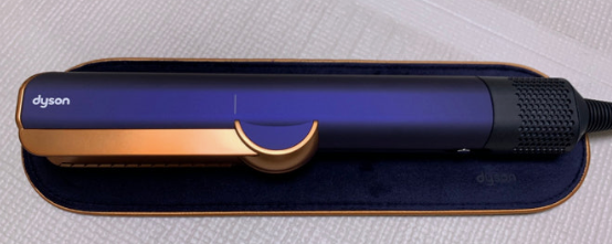 다이슨 에어스트레이트 외관 모습