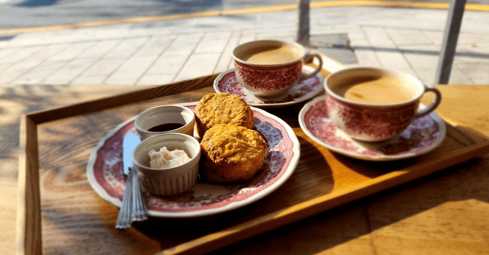 티모믈리에의 차조합 추천, 홍차와 스콘