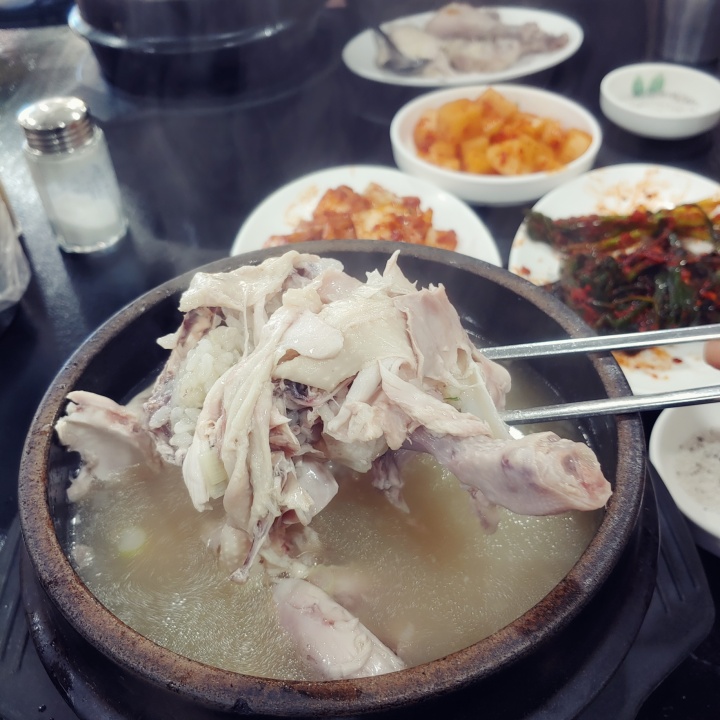 삼계탕-닭다리사진