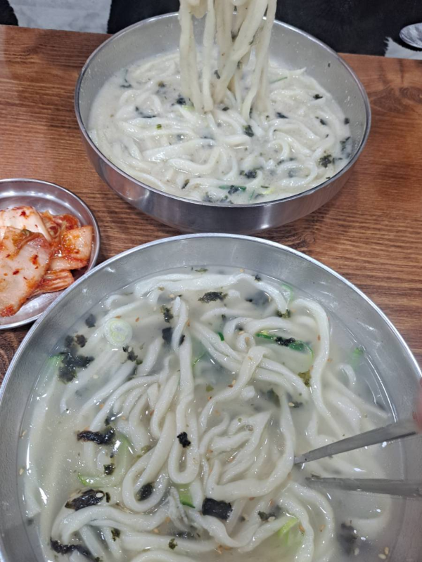 홍두깨 오늘메뉴 항공샷