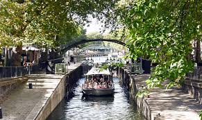  파리지앵처럼 걷는 생마르탱 운하 사진 