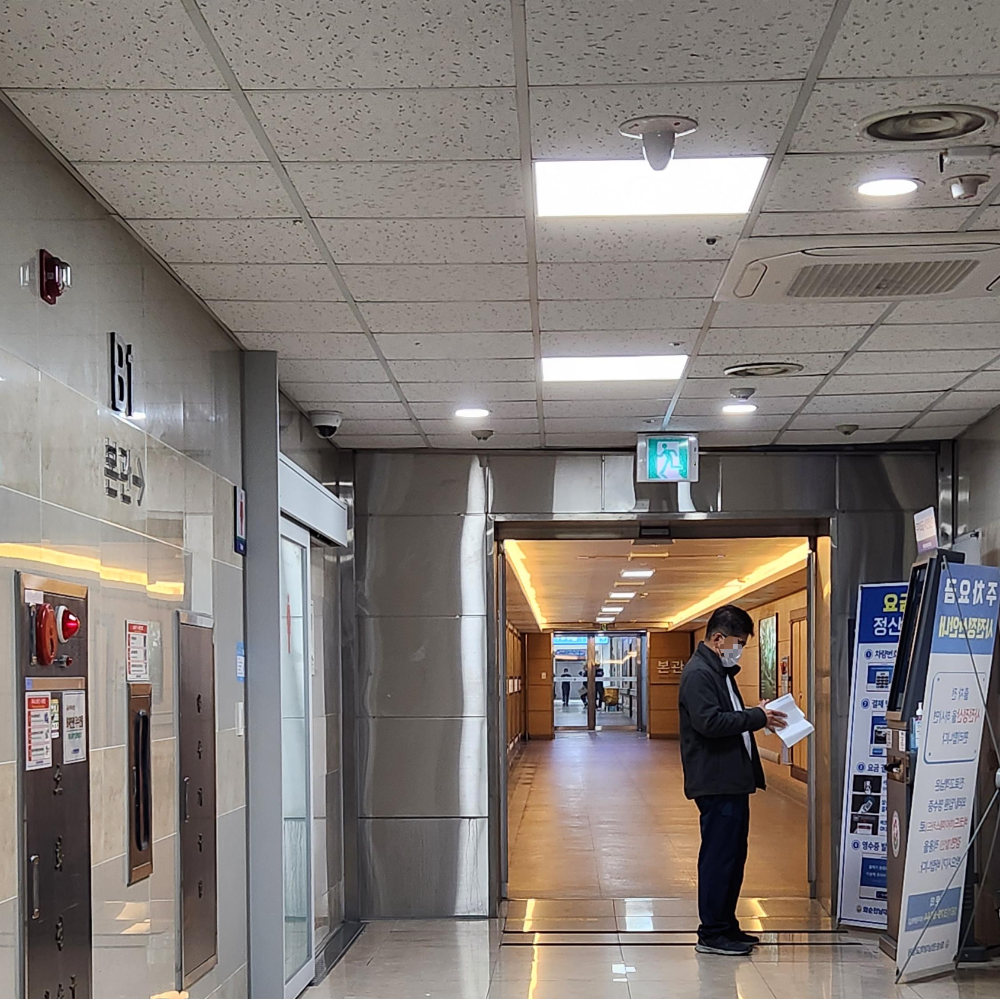화순-전남대학-병원-지하-주차장-본관-복도