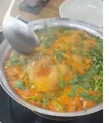 생방송투데이 5월 8일 외국인의밥상 김포 버섯칼국수 맛집