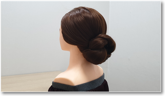 로우 트위스트 번 업스타일