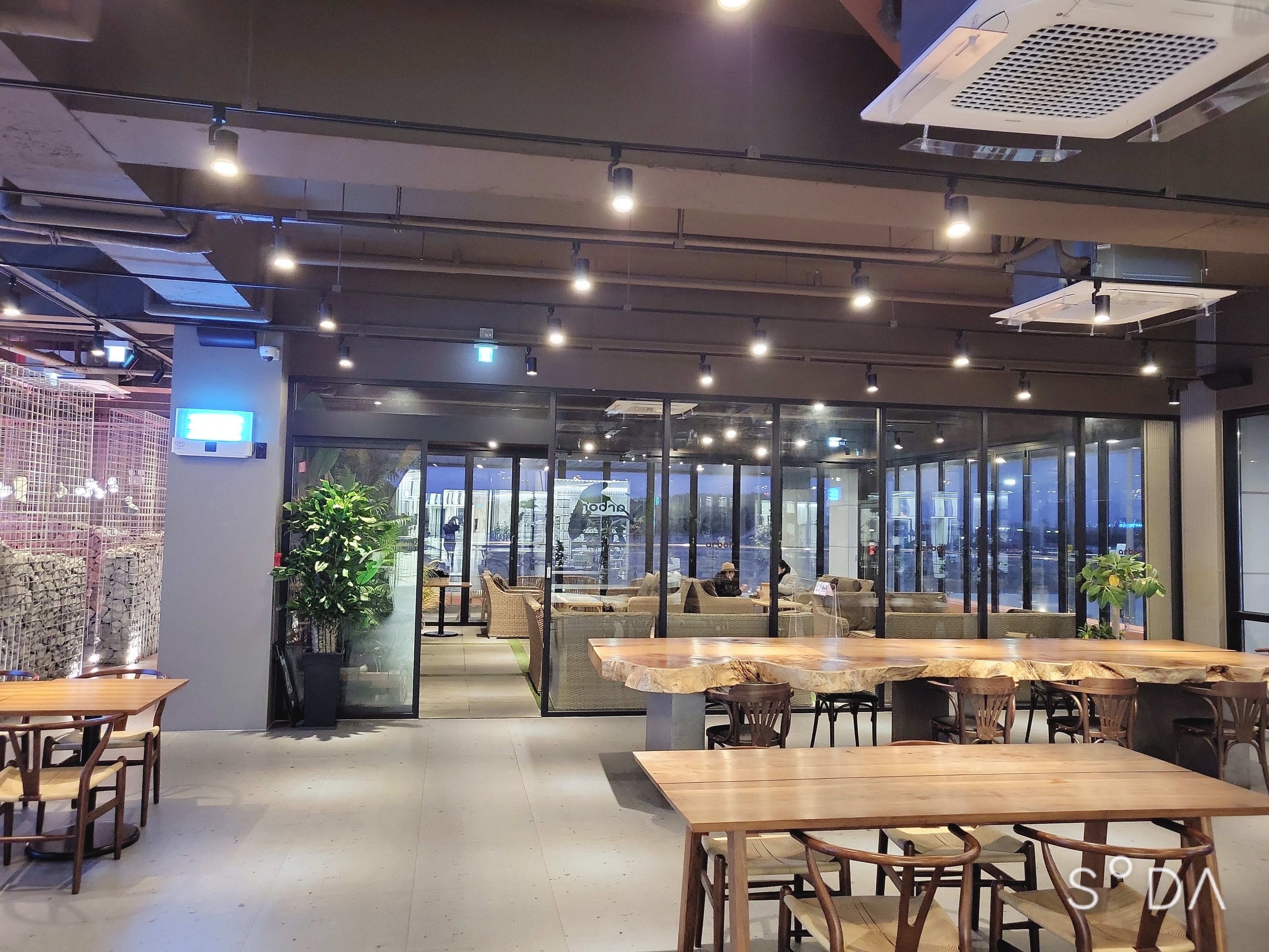 이천 설봉저수지 아르보르 카페