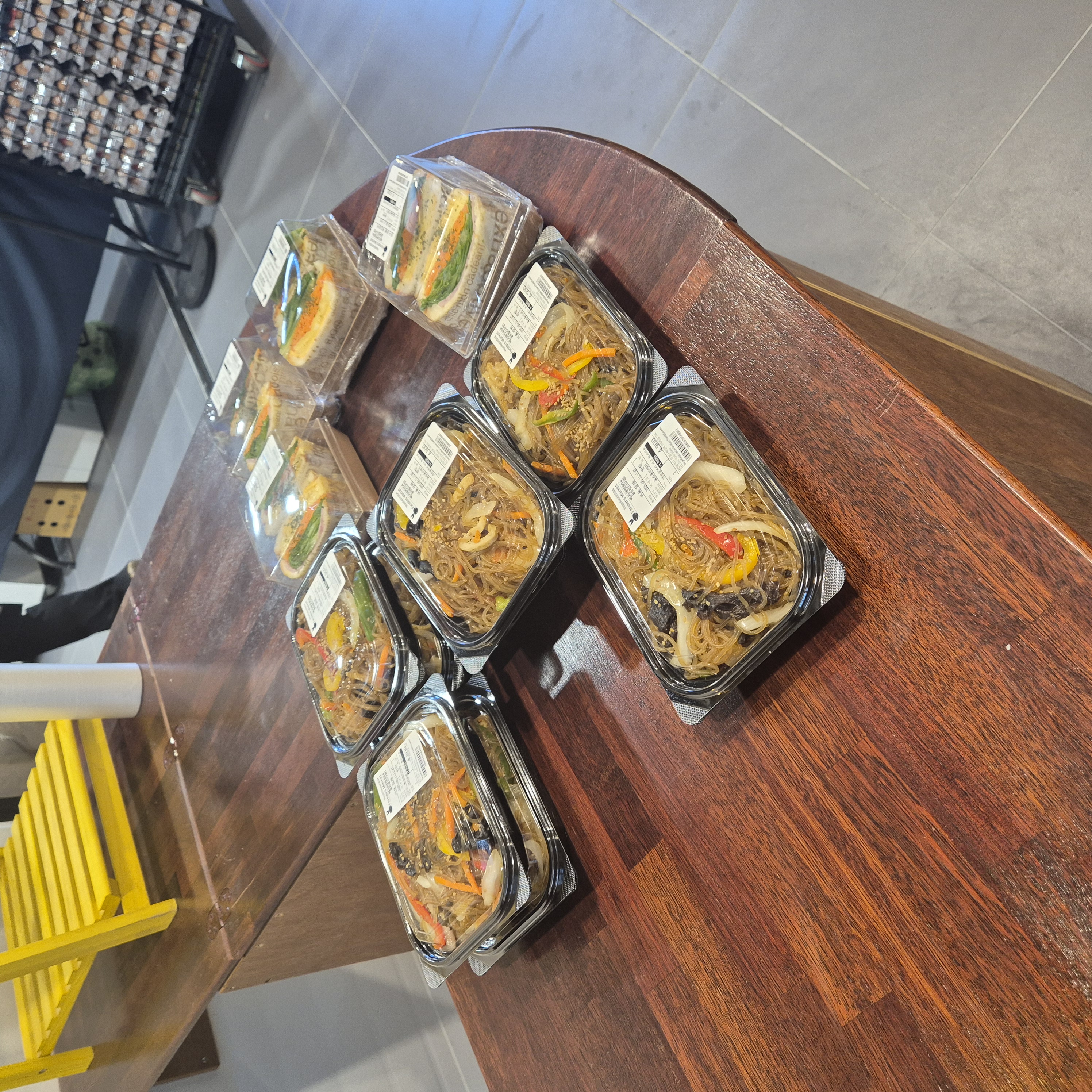 구암동 파머스 반찬코너 샌드위치랑 잡채