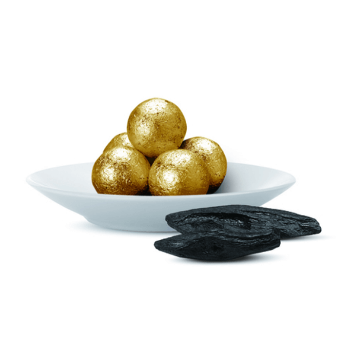 침향-나무-옆-그릇에-올려진-침향환-침향단