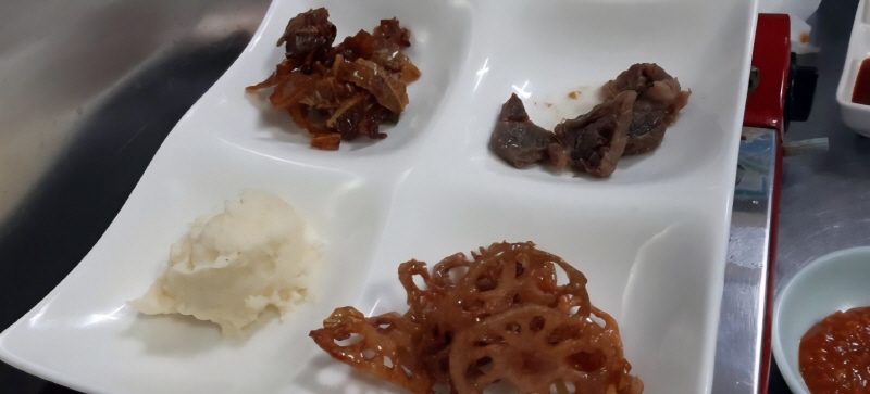 한식 반찬 스끼다시