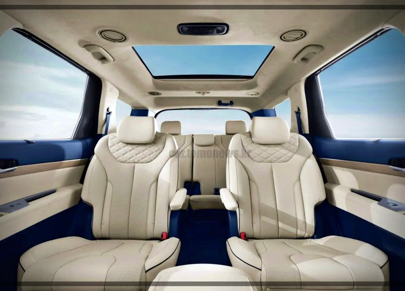 자동차-선루프-설치-내부