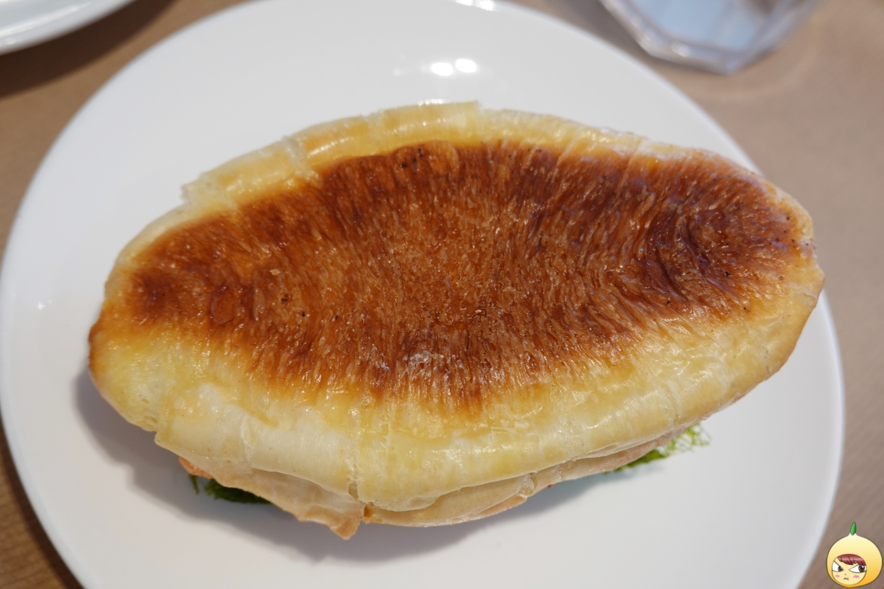 명란소금빵 뒷면
