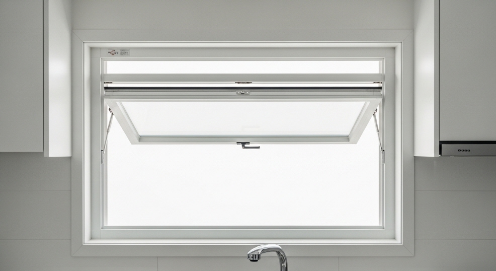 주방 환기창 활짝 연 모습