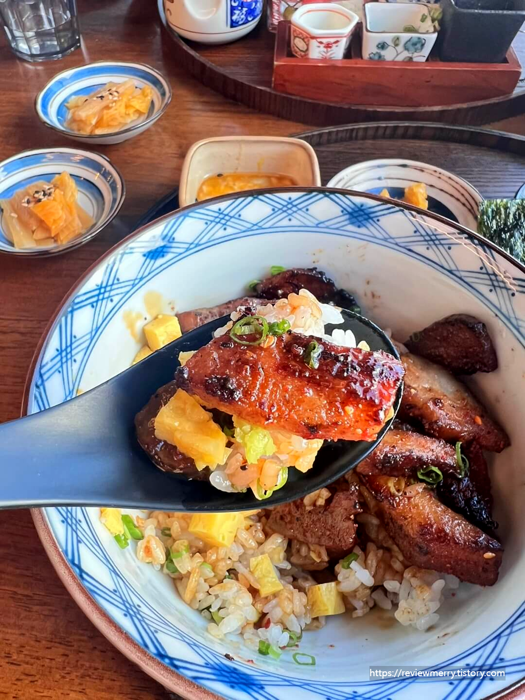 밥위에 항정살 사진