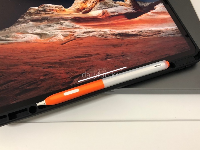 애플펜슬 케이스 장착 수납 불가