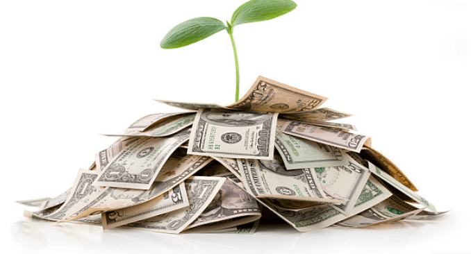 경기도 청년기본소득 경기지역화폐 카드 위로 동전이 쌓이는 모습&amp;#44; 청년 지원금 지급을 상징하는 이미지