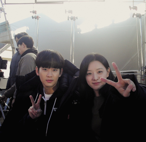 김수현 김지원 [사진=김수현 인스타그램 ]