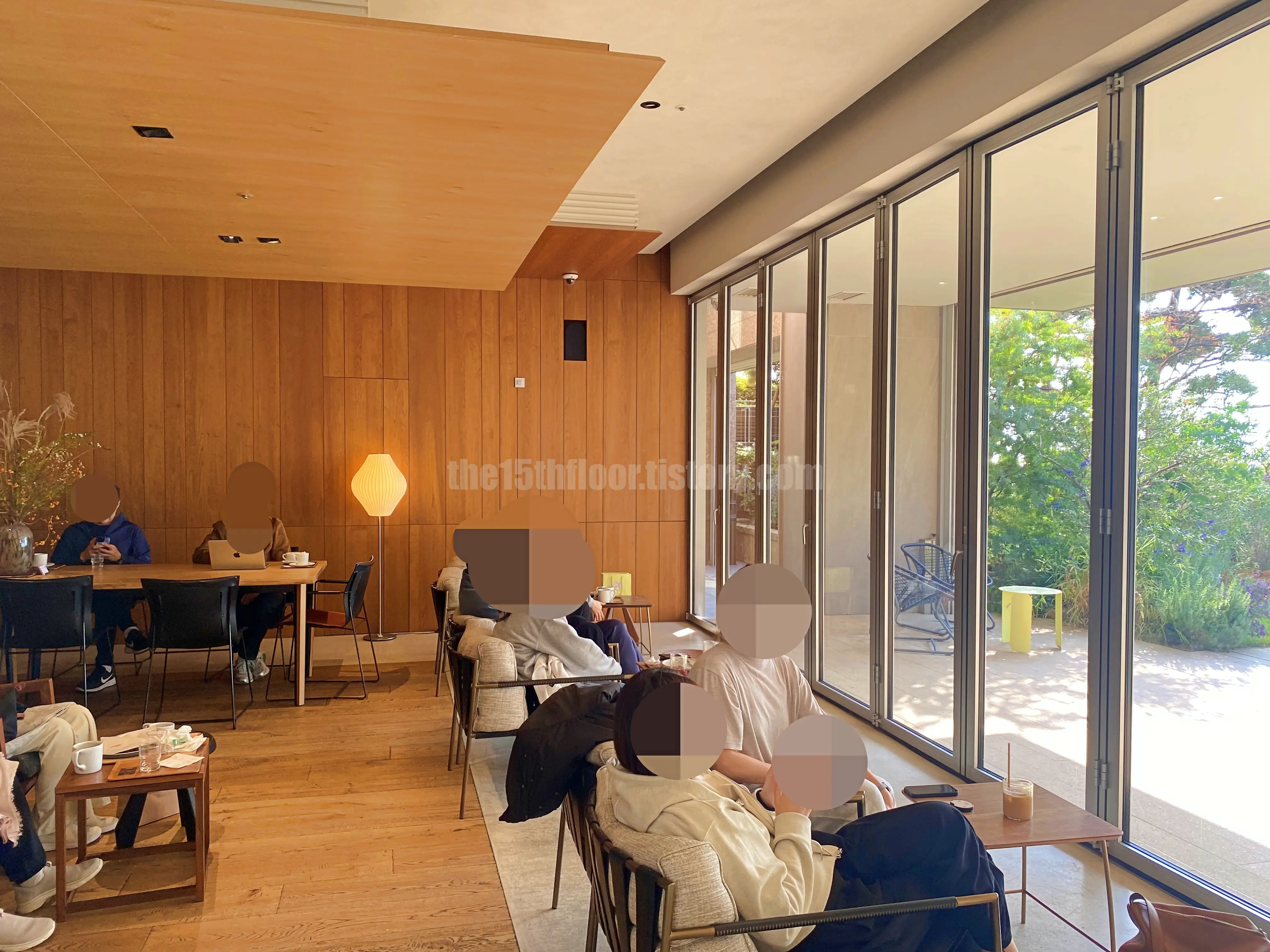 부산 해운대구 &amp;#39;모모스커피&amp;#39; 마린시티점 (내부)