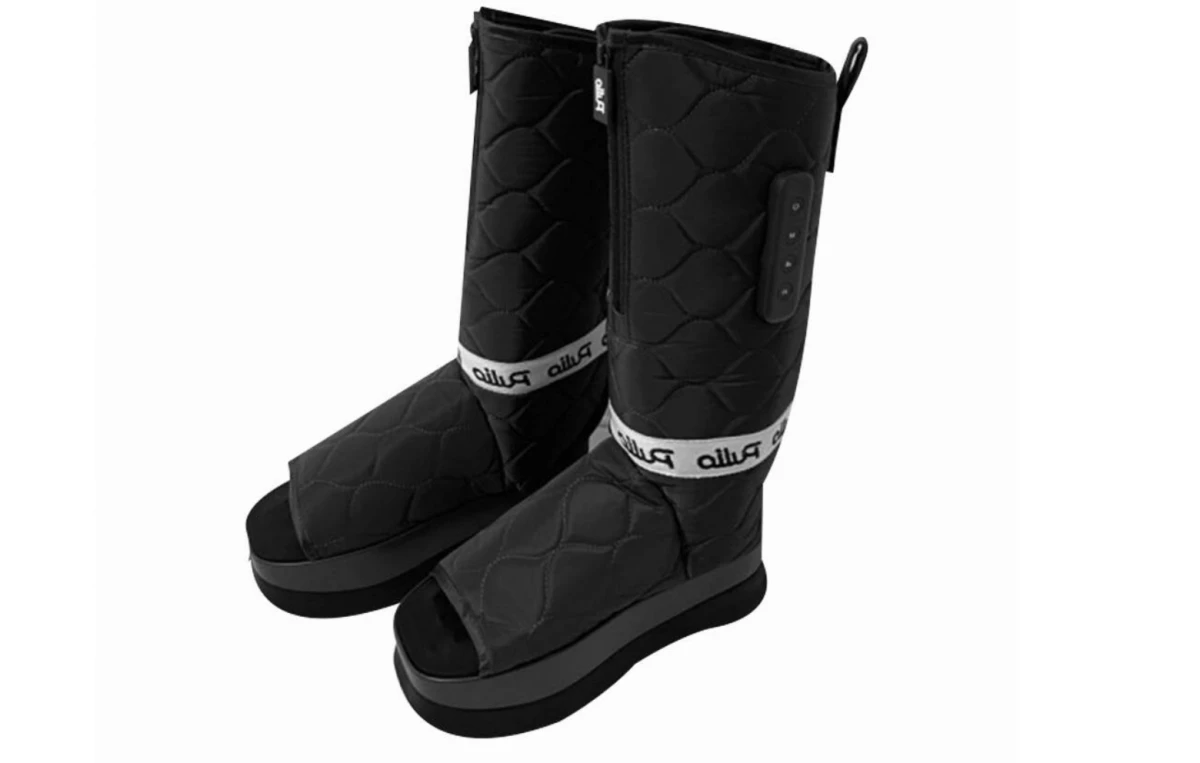 팬텀블랙 색상의 부츠