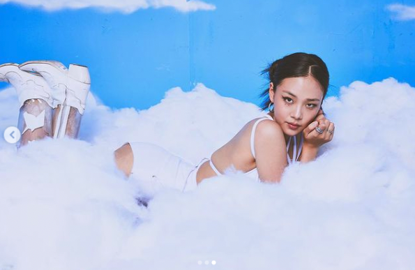 가수비비인물사진