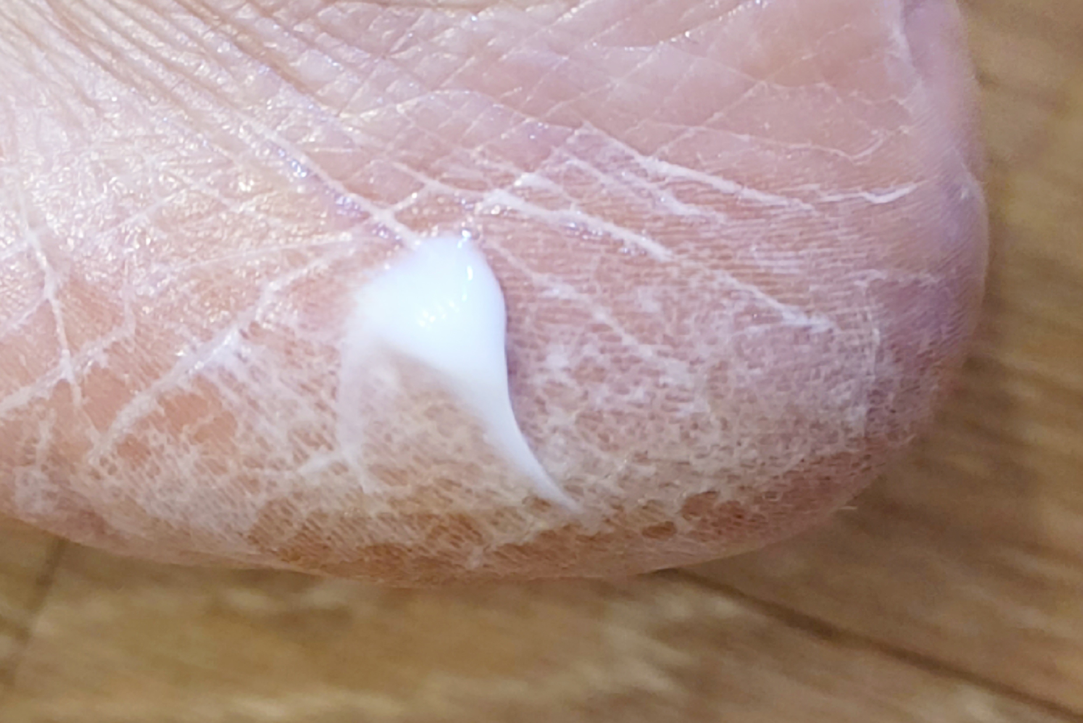 플루는 바르기 쉽고 흡수가 잘됨