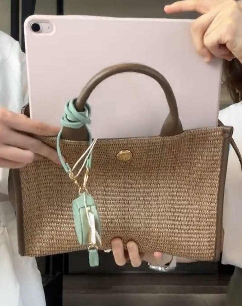 라탄 뚜띠백 아이패드 11인치 수납력