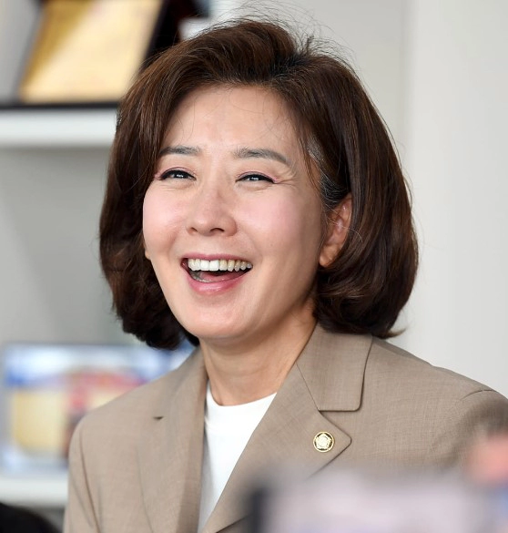 나경원 프로필 나이 고향 학력 재산 페이스북