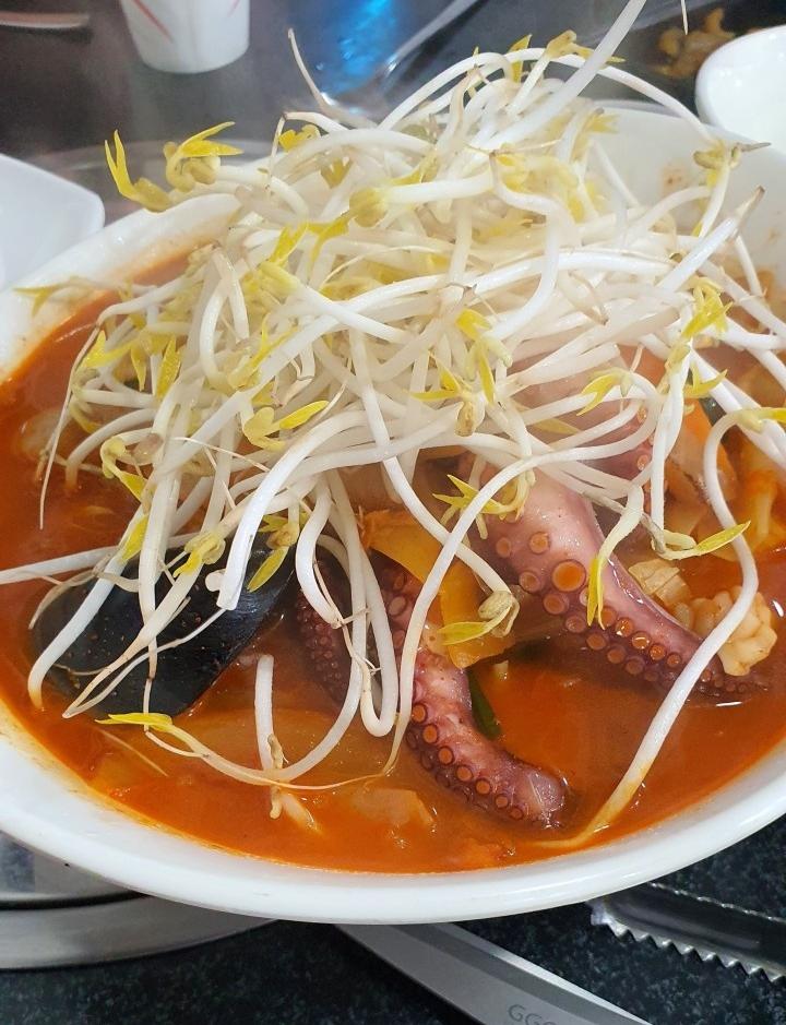 김포에서 맛보는 찹쌀 탕수육, 해물짬뽕전골, 통영 굴짬뽕, 쭈꾸미짬봉 맛집 추천 생방송투데이 리얼맛집 오늘방송 떴다 동네방네