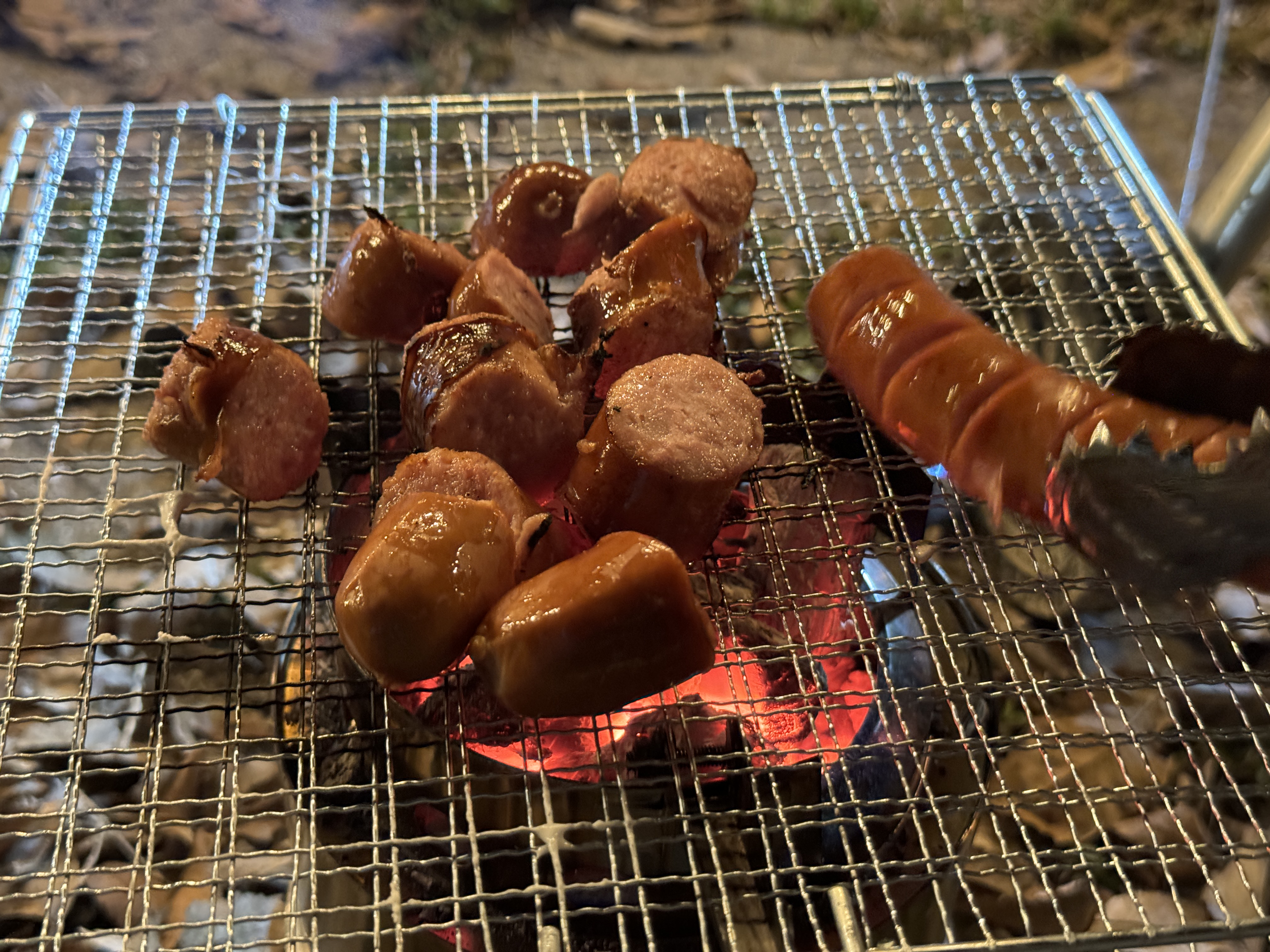 강변사리캠핑장