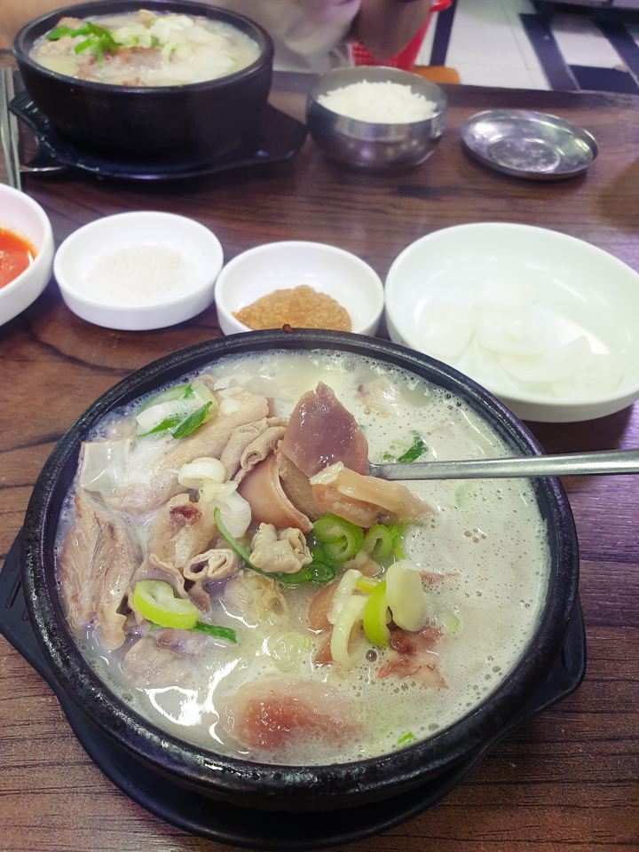 탑골순대국-순대국