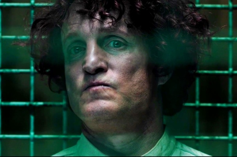 베놈 카니지에서 우디 해럴슨의 모습