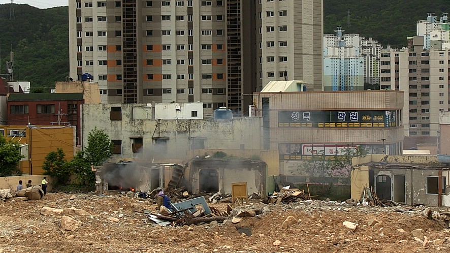 붕괴된 건물의 모습