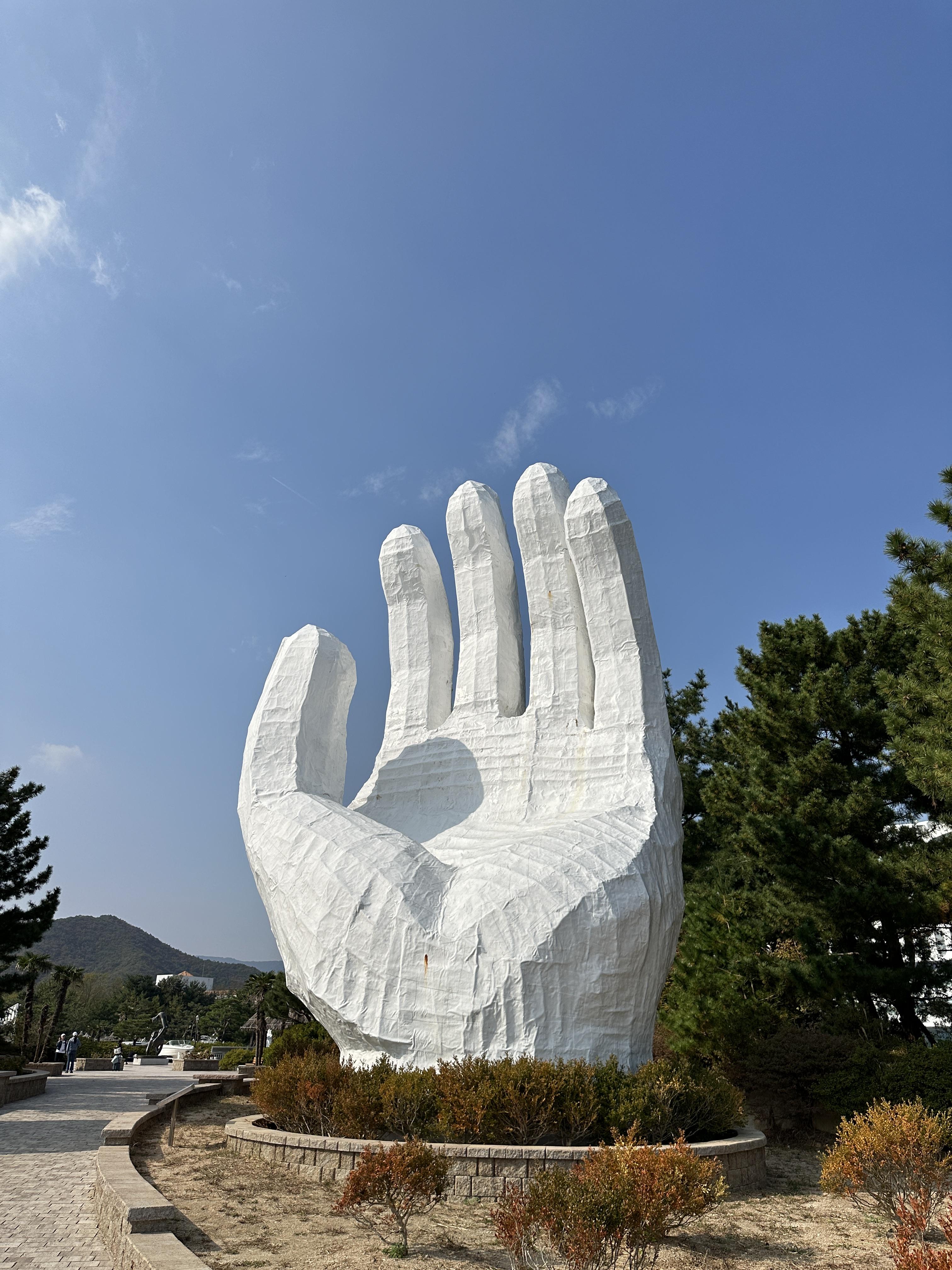 정동진 조각공원 축복의 손