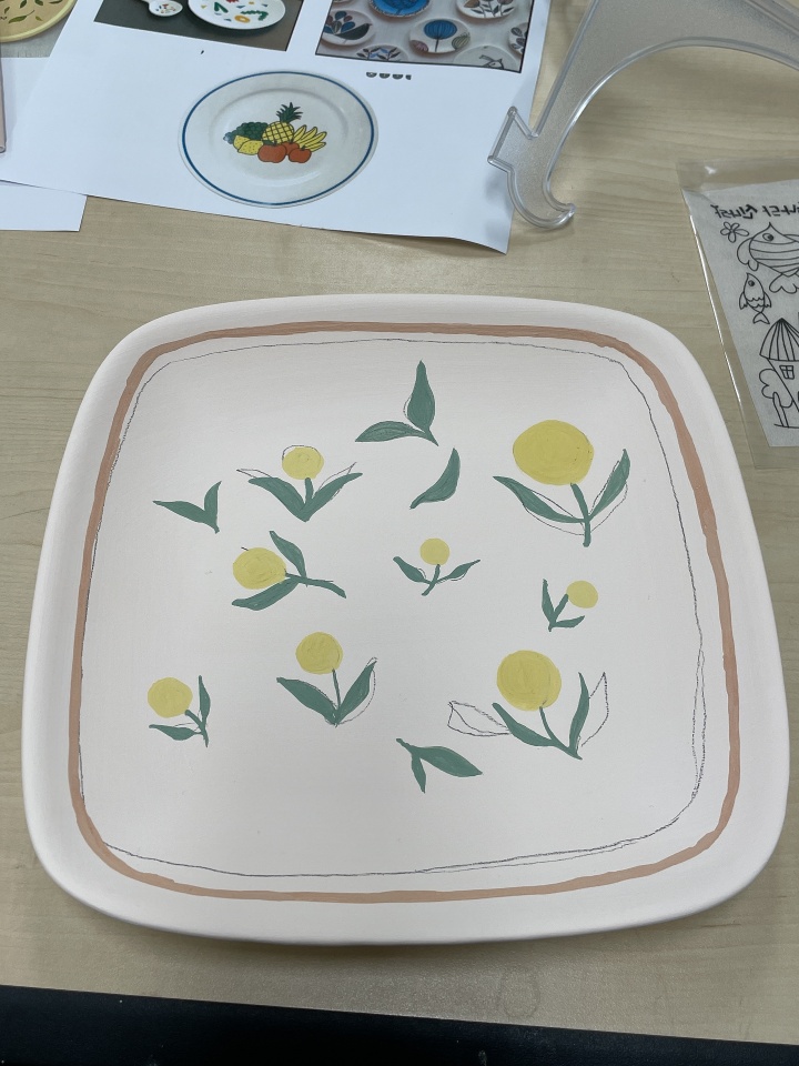 대빵이가 그린 도자기 그릇