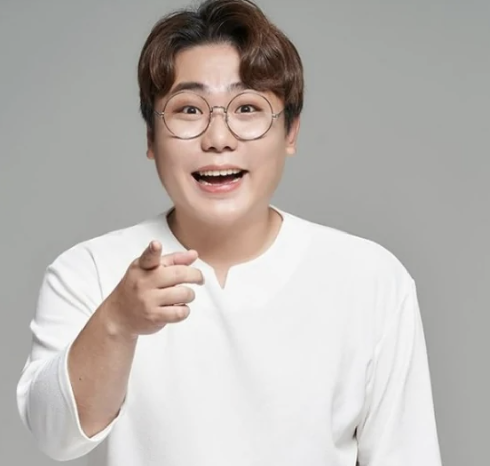 송필근 화보