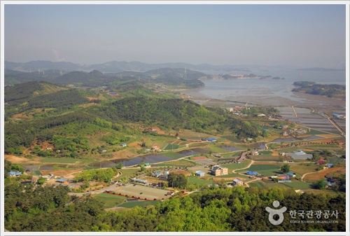 팔봉산