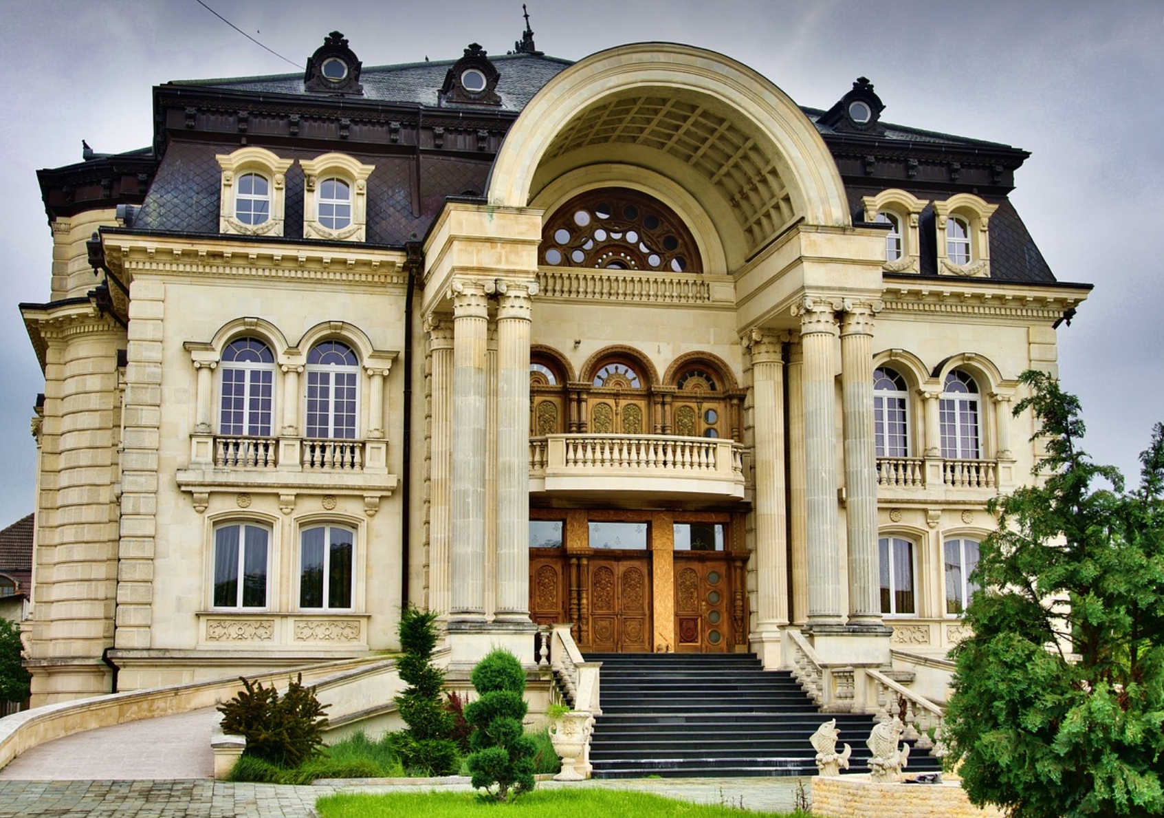 국제학교 학비가 비싼이유 관련해서 비싸보이는 집 사진