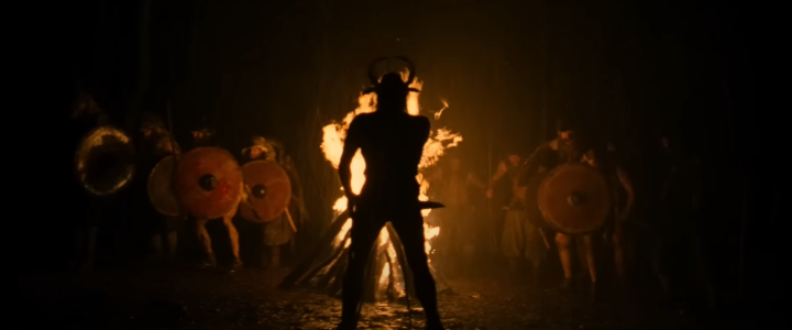 불길속에섯홀로싸우고있는한남성