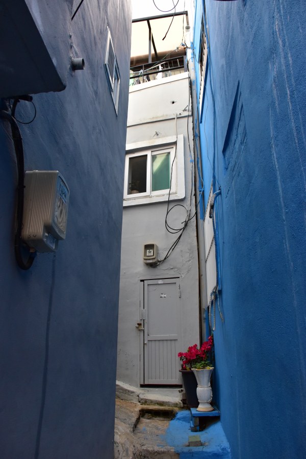 아미동 좁은 골목길