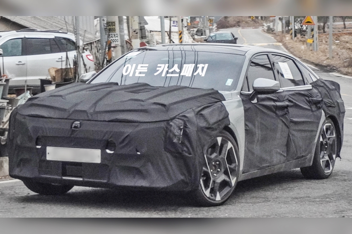 기아 K8 페이스리프트 위장막 테스트카 스파이샷