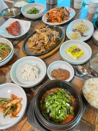 우렁이강된장쌈밥