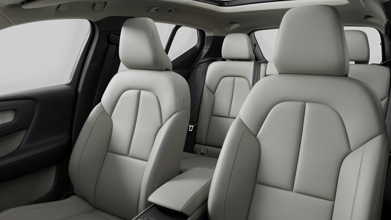 볼보 XC40 이미지