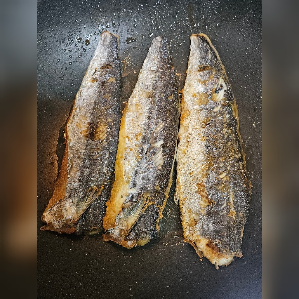 삼치 비린내 잡는 카레 가루 활용