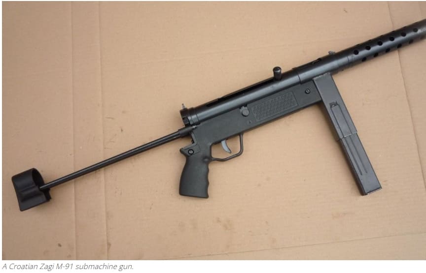 이 권총은 도대체 누가 만들었을까