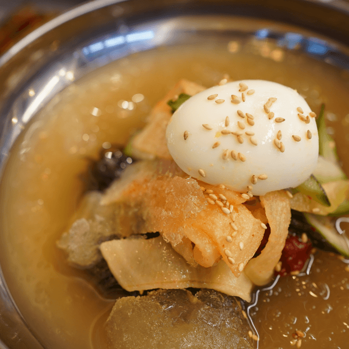 살얼음-띄워진-냉면한그릇