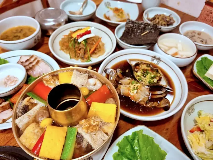 전참시 전지적참견시점 송가인 육회 삼합 간장게장 갈비찜 신선로 남도백반 진수성찬 맛있는 식당 전주 한정식 맛집 소개