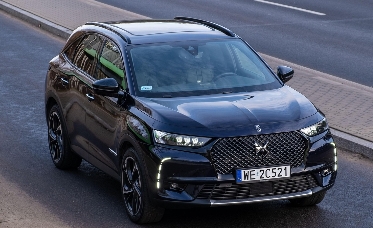 아기 태우기 안전한 차