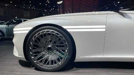 제네시스 X 컨버터블 내부디자인