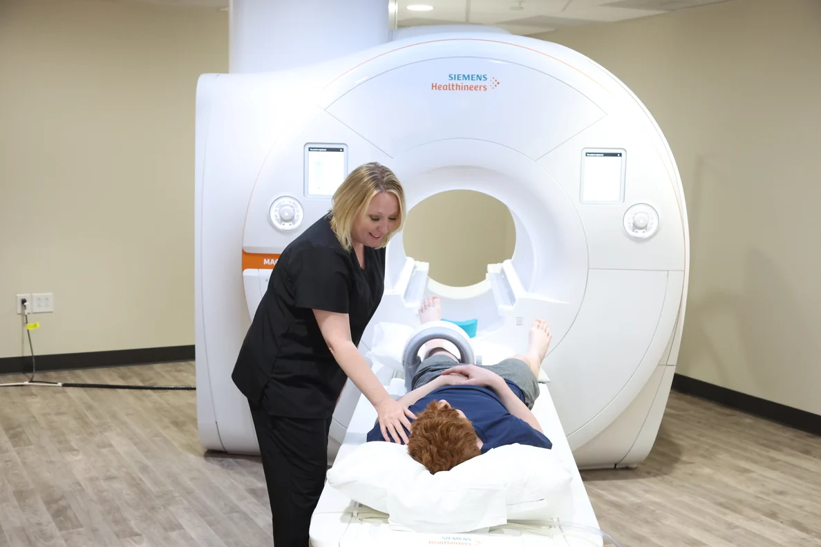 MRI-MRA-CT